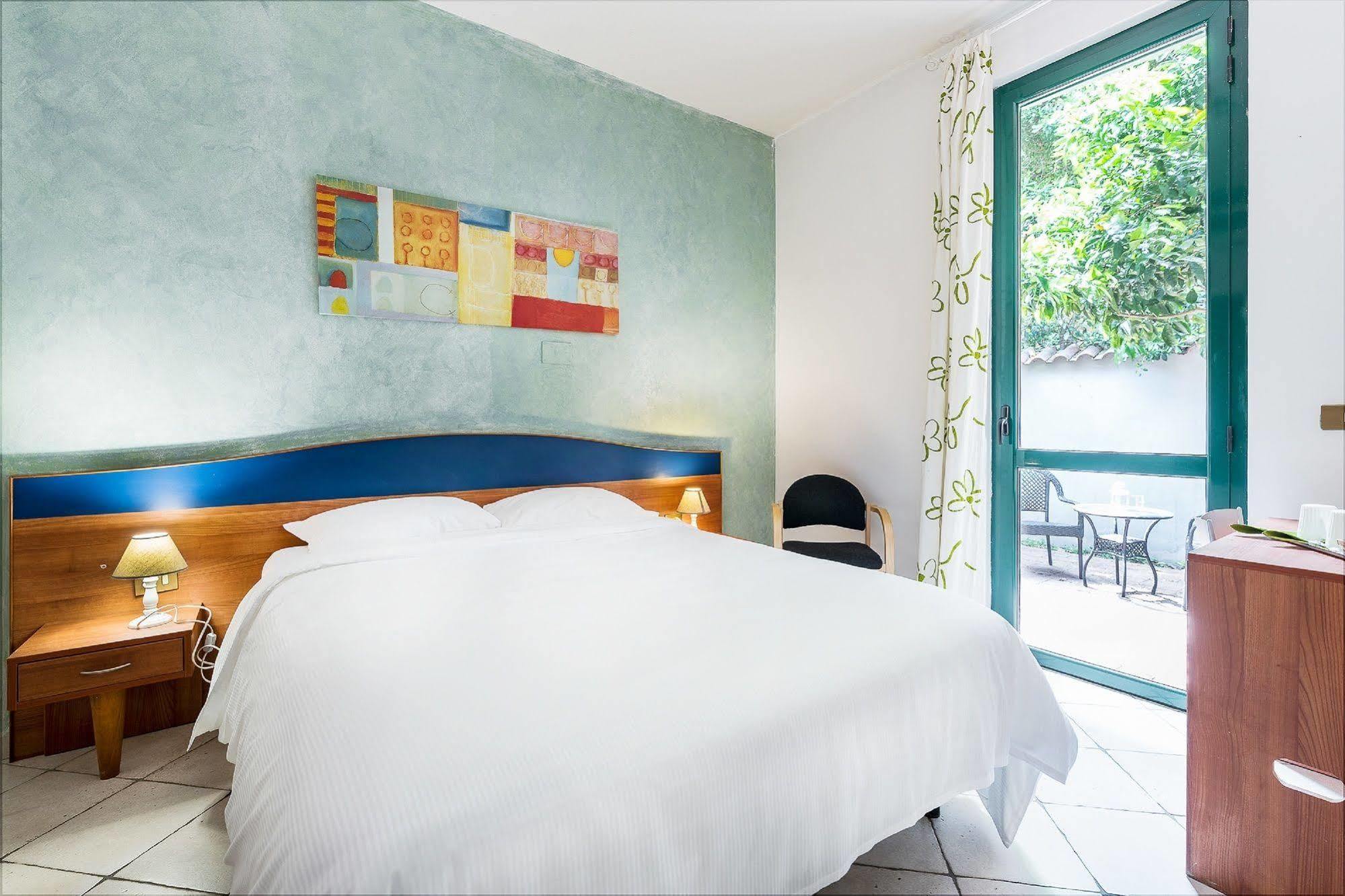 La Hotel 2*