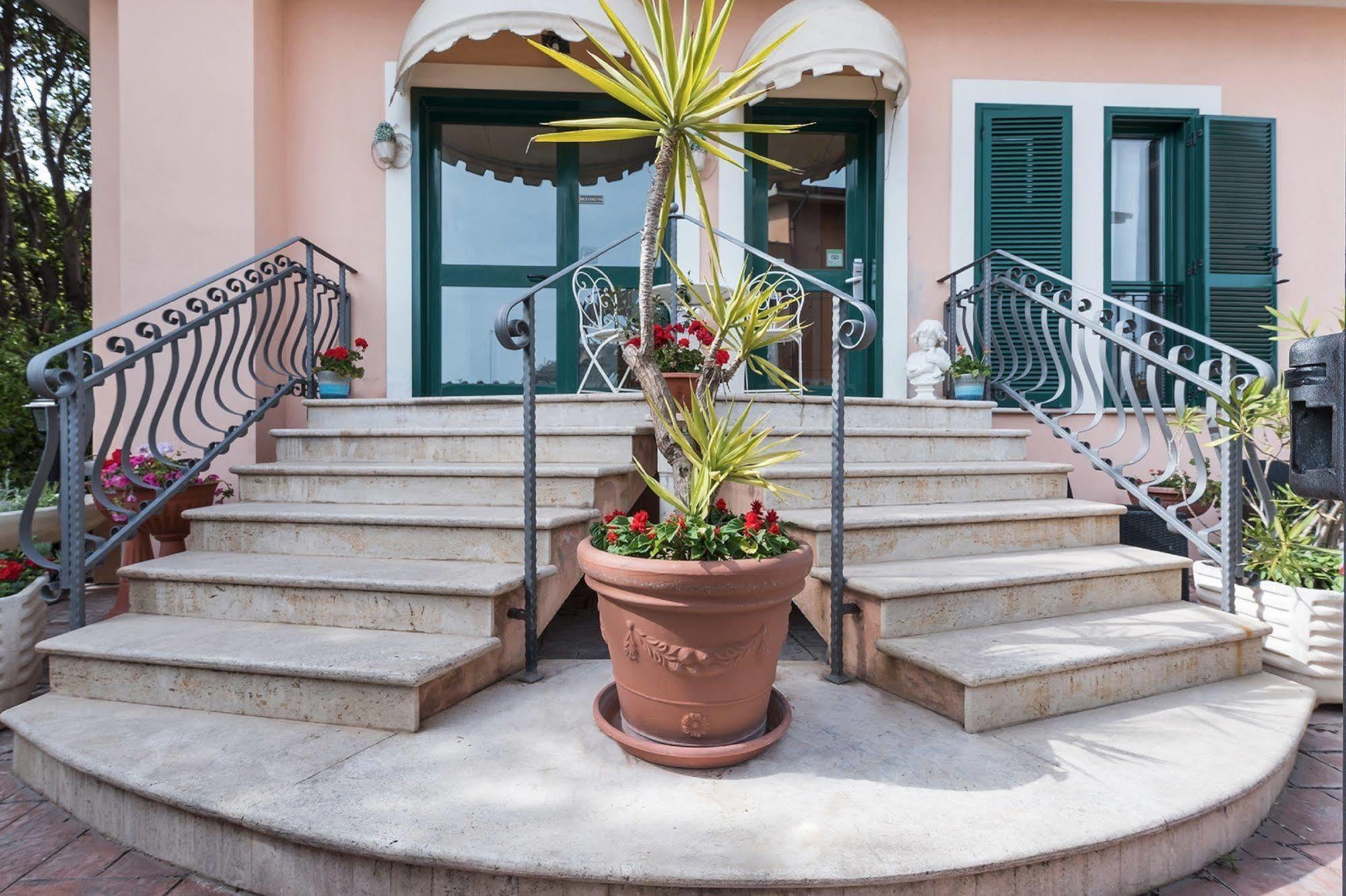 La Hotel